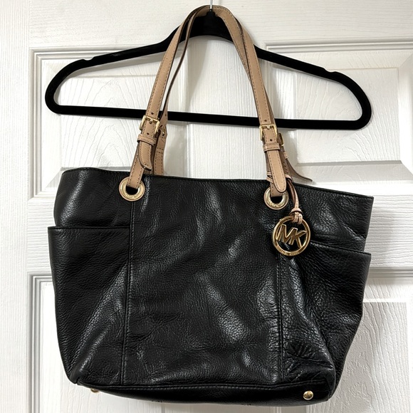 Michael Kors Shoulder Bag EUC - Picture 1 of 5